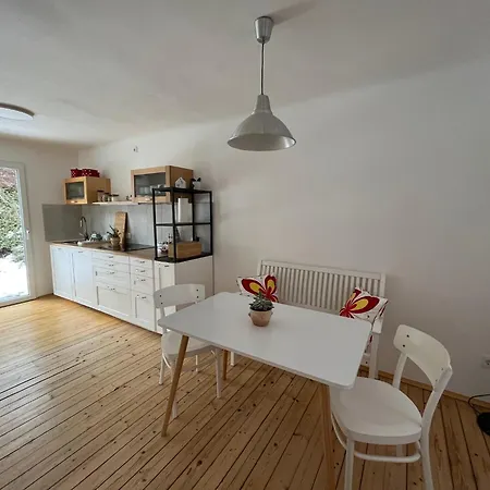 Family Friendly Mountain House Apartment